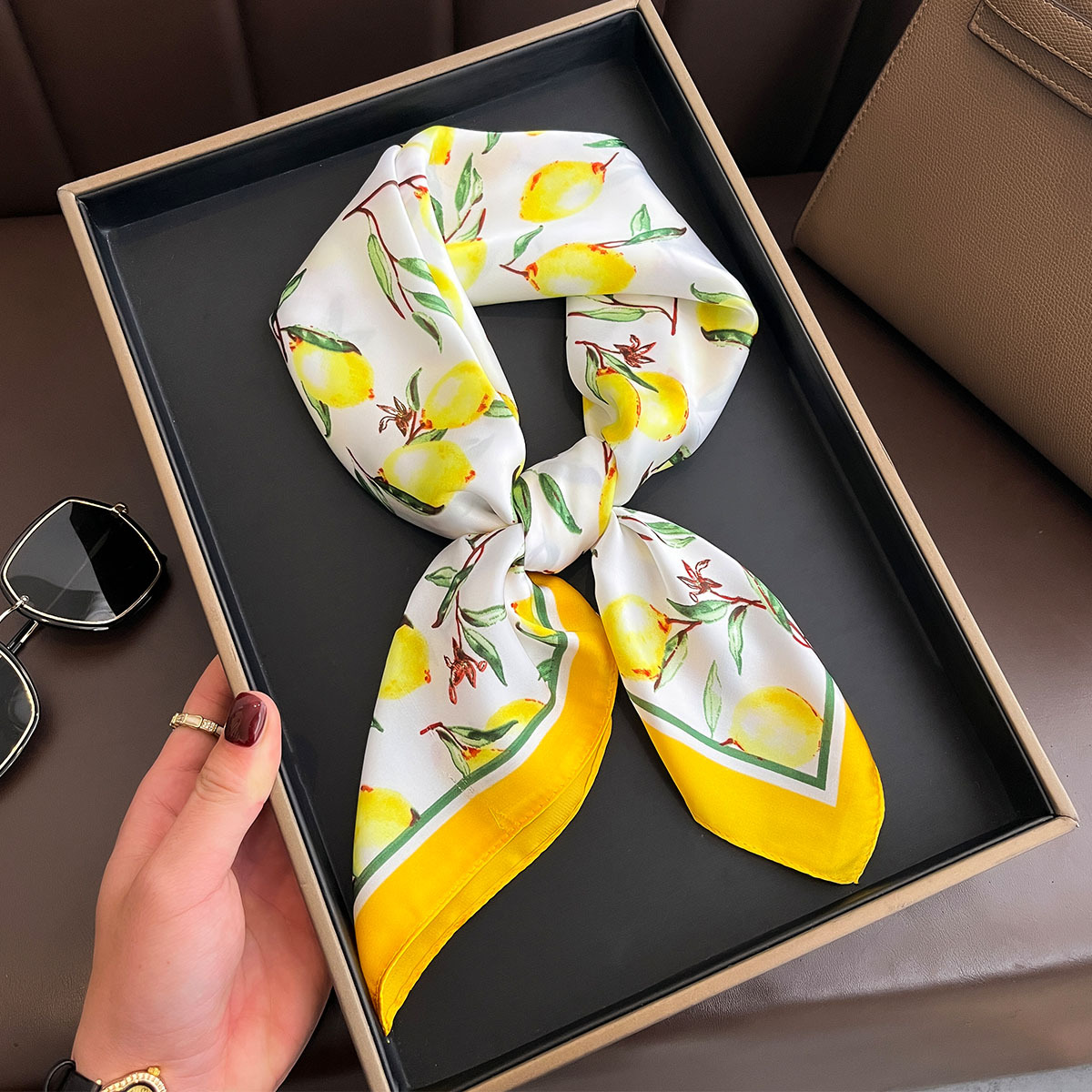 2025 Nowy żółty nadruk cytryny – Ascot Neck Scarf recenzja i cena